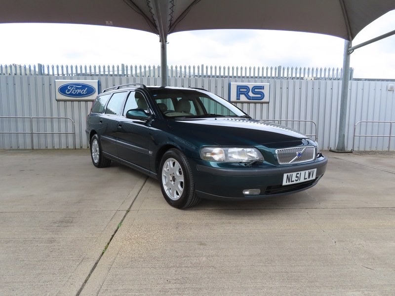 A Volvo V70 2.4 SE, One Owner, 56,744 Miles and Full History