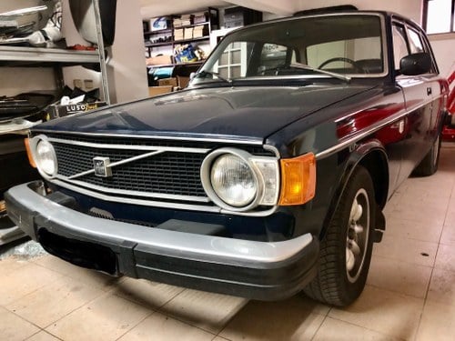 1974 Volvo 144 Deluxe
