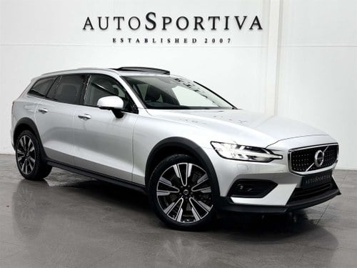 2021 Volvo V60 Cross Country B5 MHEV AWD Auto 4WD In vendita