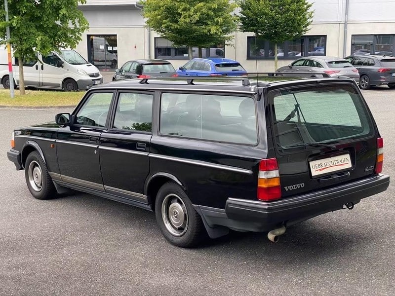1992 Volvo 240 - 2 1992 Volvo 240 - 2