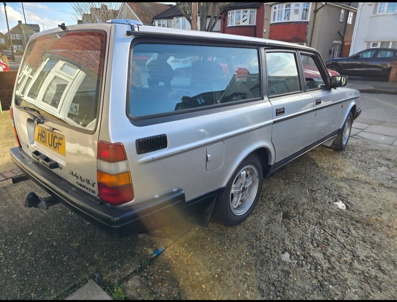 1990 Volvo 240 - 2 1990 Volvo 240 - 2