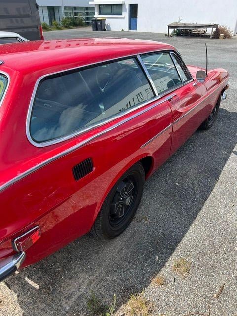 1972 Volvo P1800 - 2 1972 Volvo P1800 - 2