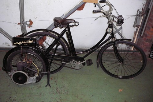 1913 Wall Autowheel and bicycle frame For Sale