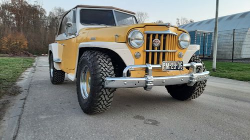 Picture of Willys overland Jeepster Ford v8, modern suspension