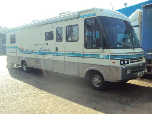 WINNIBAGO SUNCRUISER ITASCA WITH SIDE OUT For Sale