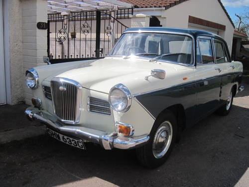 1969 Wolseley 16/60 two tone  blue low mileage For Sale