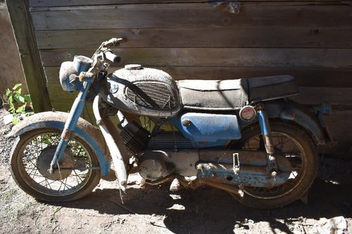 Lot 11 - A 1966 Yamaha YA6 restoration project - 17/06/18 For Sale by Auction