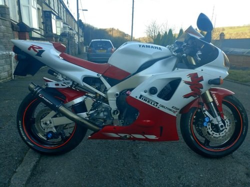 Yamaha R1 4xv 1998 full service history En Venta
