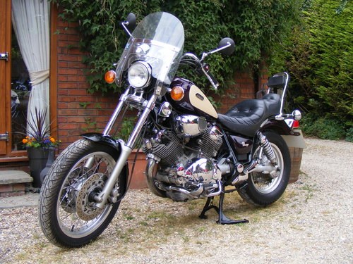 1994 YAMAHA XV750 VIRAGO. Only 8,000 miles from new SOLD