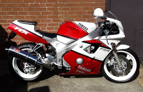 1995 Beautiful original FZR400RR (UK model) In vendita