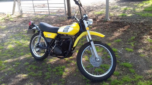 1975 Nice Early Twin Shock DT400 For Sale