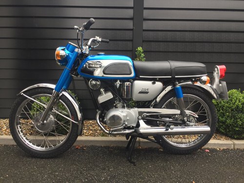 1969 YAS1 Immaculate Restoration 125cc 2 Stroke Twin For Sale