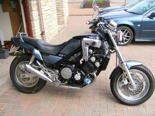 1986 Yamaha FZX750 Rare low miles example For Sale