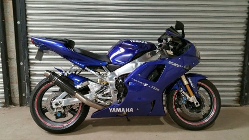 2001 YAMAHA YZF-R1 STUNNING MACHINE WITH V5C & HISTORY  For Sale