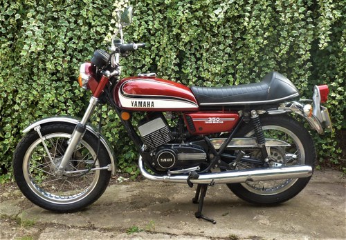 1975 Yamaha RD350 classic UK bike SOLD