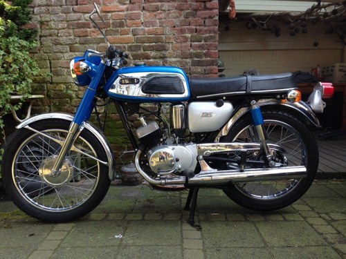 1970 Yamaha AS1 2-stroke 125 cc RESERVED!! SOLD