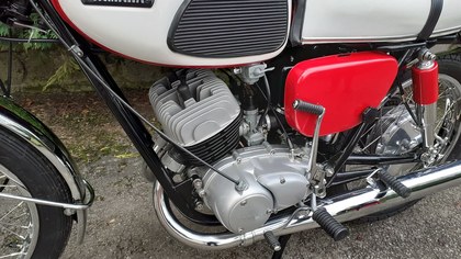 Yamaha YDS 3 1967  Fully restored 