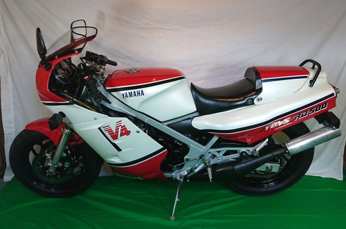 1986 Yamaha RD500lc YPVS very low millage uk spec For Sale