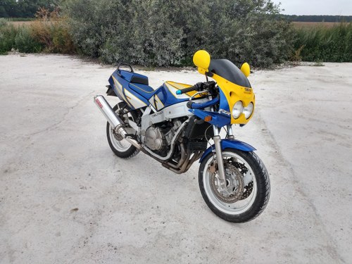 1989 Yamaha FZR600 3HE Blue/Yellow Project For Sale