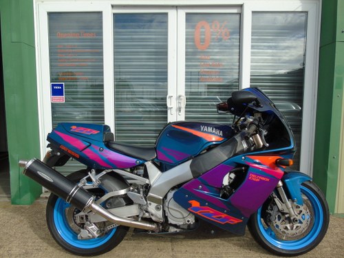 Yamaha YZF 750R 1995 Un-Molested Example ** UK Delivery ** In vendita