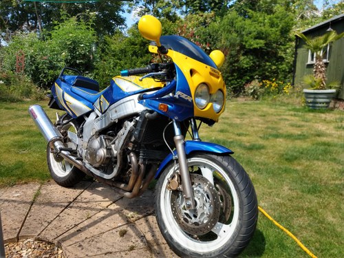 1989 Early (F) Yamaha FZR600 3HE Blue/Yellow Retro For Sale