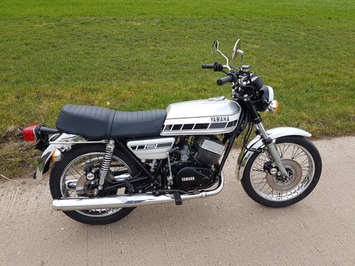 1976 Yamaha RD250C Rare wire wheel with rear disc model In vendita