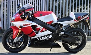 2000 Yamaha YZF750 R7 OW02 Super Sports Classic In vendita