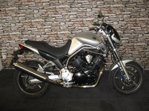 2004 04-reg Yamaha BT 1100 Bulldog finished in silver In vendita