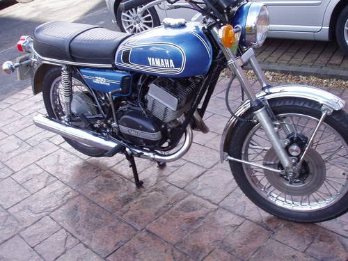 1976 Classic Yamaha RD250B 12 months MOT VENDUTO