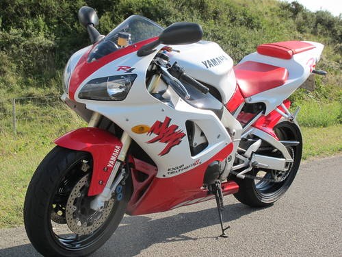 yamaha R1 1998 the one to have low mileage In vendita