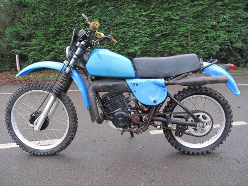 Yamaha IT175 IT 175 C 1976 and just 1,659 miles. **A MUST SE SOLD