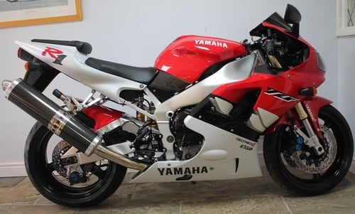 1999 Yamaha YZF R1 Red White  ONLY 1040  Miles For Sale