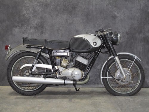 1963 Yamaha Xenter 125 - 2