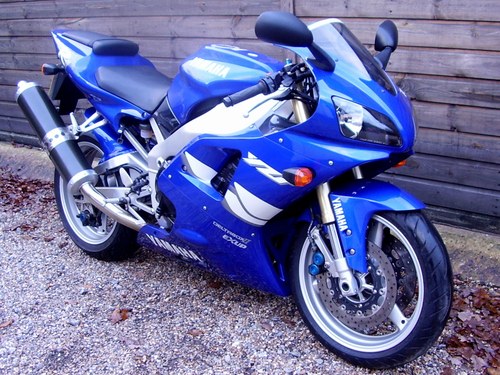 Yamaha YZF-R1 4XV (2 owners, 2400 miles, Standard) 1999 T SOLD