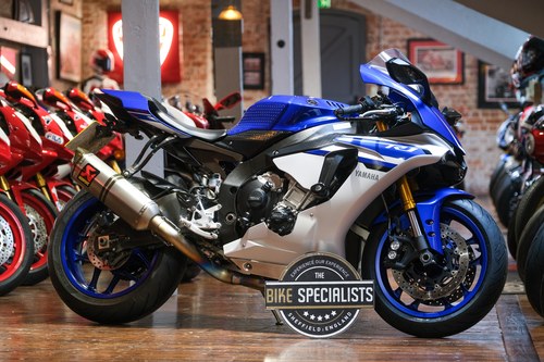 2016 Yamaha YZF-R1 Low Mileage Example Akrapovic Exhaust For Sale