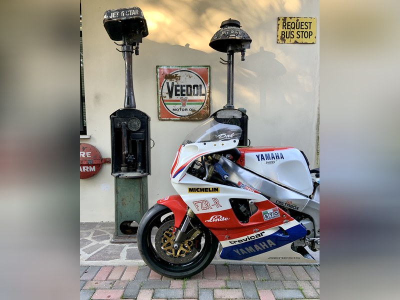 Yamaha OW01 750R/FZR 1989