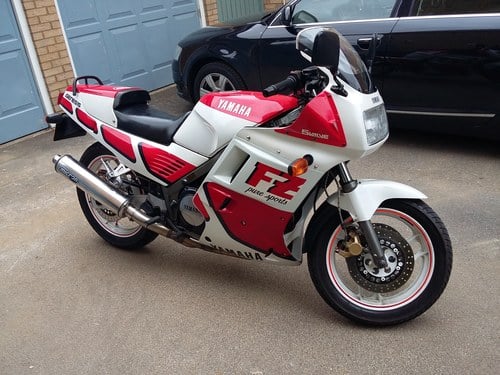 1987 yamaha fz 750 À venda