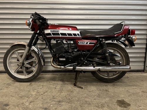 1977 Yamaha RD250 project bike VENDUTO