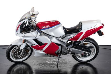 Picture of YAMAHA FZR 1000 EXUP
