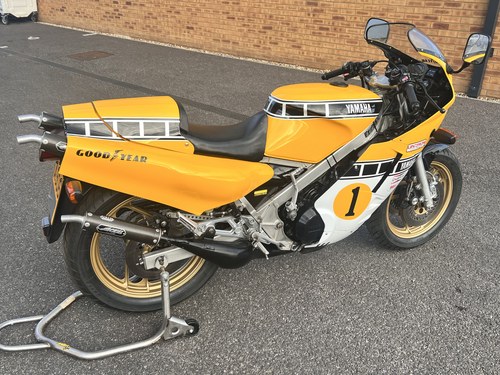 1984 Stunning Kenny Roberts Tribute RZV500LC Te koop