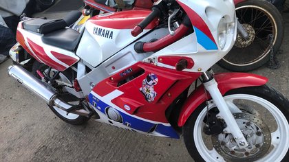 1989 Yamaha FZR 600 Genesis £1350 as is or £1695 on the road