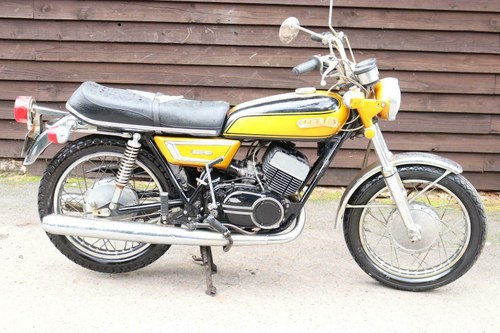 Yamaha YDS7 Y D S 7 DS7 1972 US Barn Find Winter Restoration VENDIDO