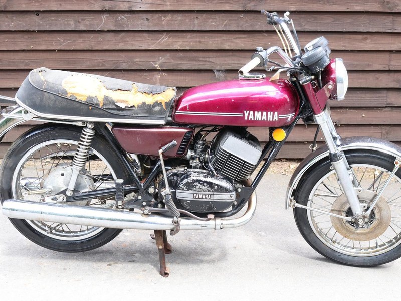 Yamaha RD350 RD 350 B 1974 US Barn Find Restoration Project.