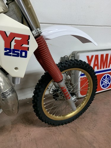 1986 Yamaha YZ 250 - 6