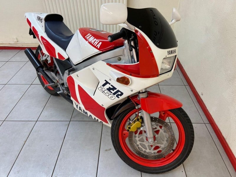 1986 Yamaha TZR 250 - 1 1986 Yamaha TZR 250 - 1