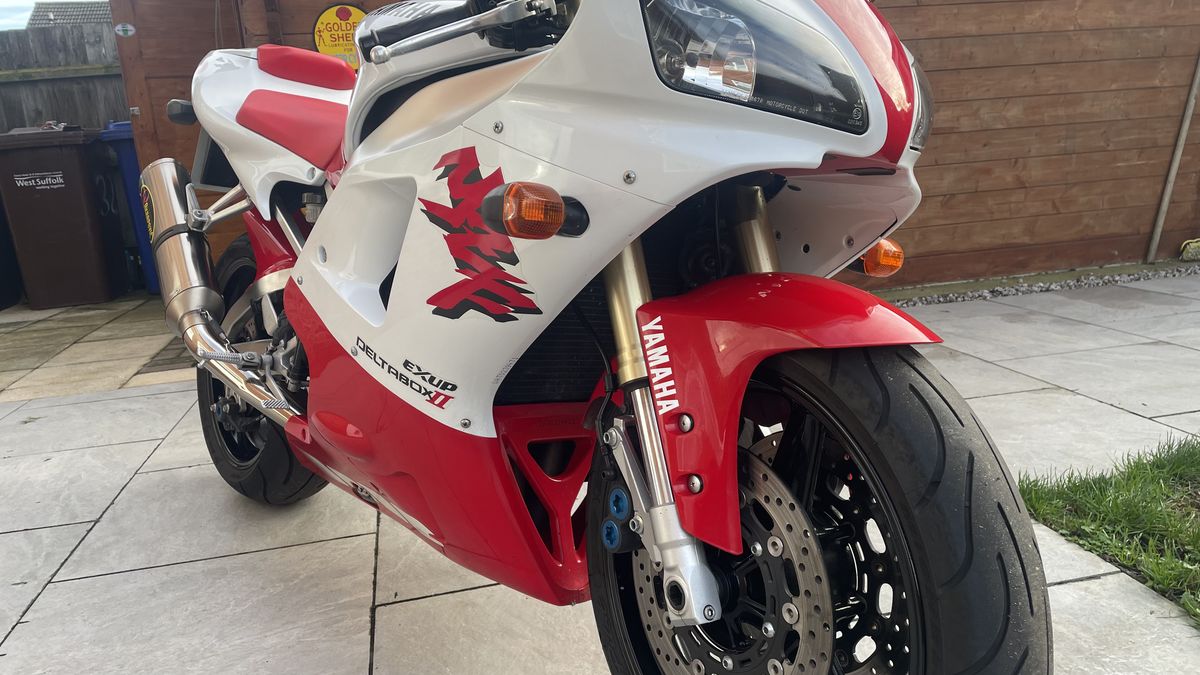 1998 Yamaha R1 White in Bury St Edmunds, United Kingdom - For Sale ...