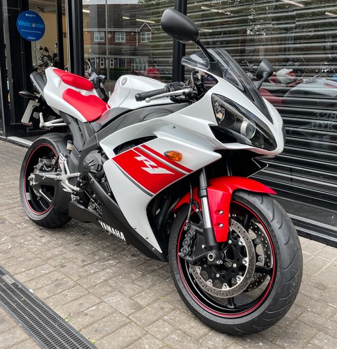 2009 YAMAHA YZF R1 * 8,300 MILES * SERVICED * WARRANTY * Kaufen Bei