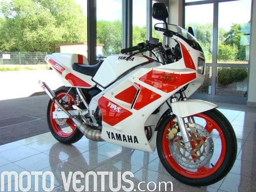 Yamaha TZR 250 1990 +parts ! In vendita