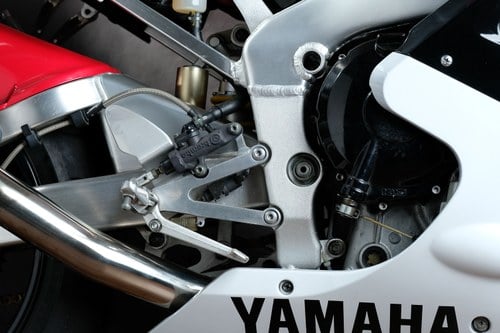 2000 Yamaha YZF R1 - 9
