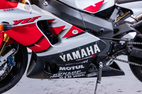 2001 Yamaha YZF R7 - 9